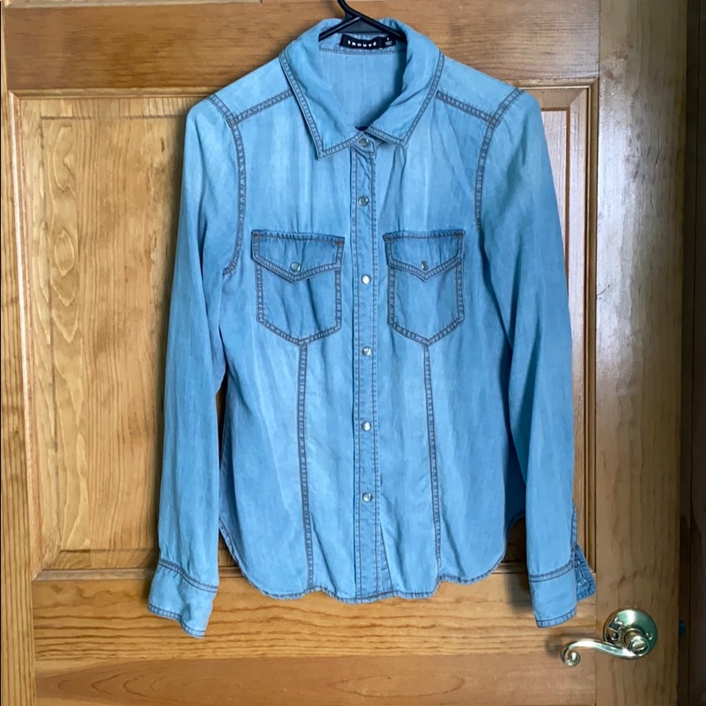 Button down long sleeve shirt